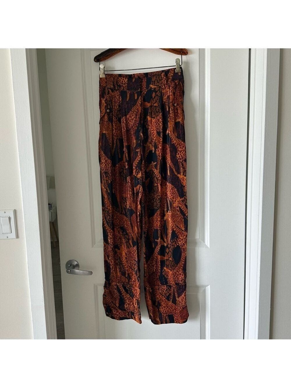 Farm Rio Black Giraffes Pants - Picture 4 of 11